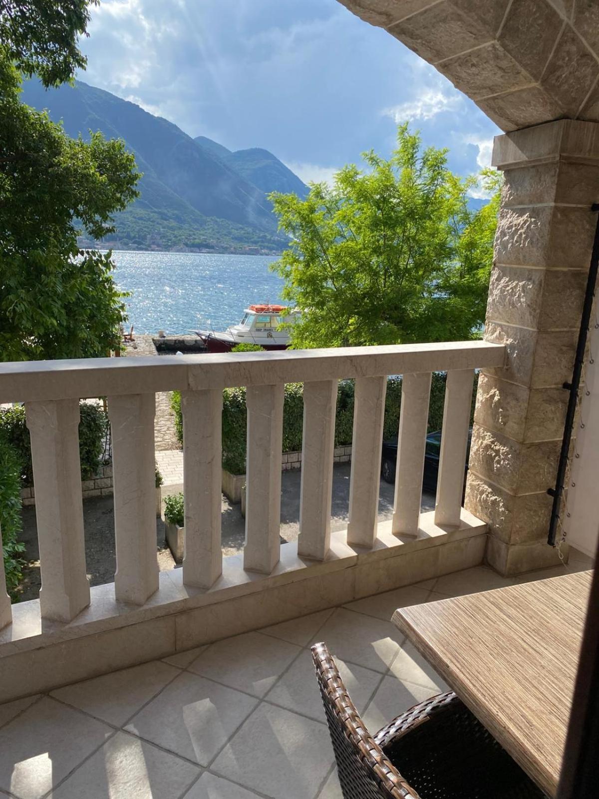 Apartments Bella Di Mare Kotor Luaran gambar